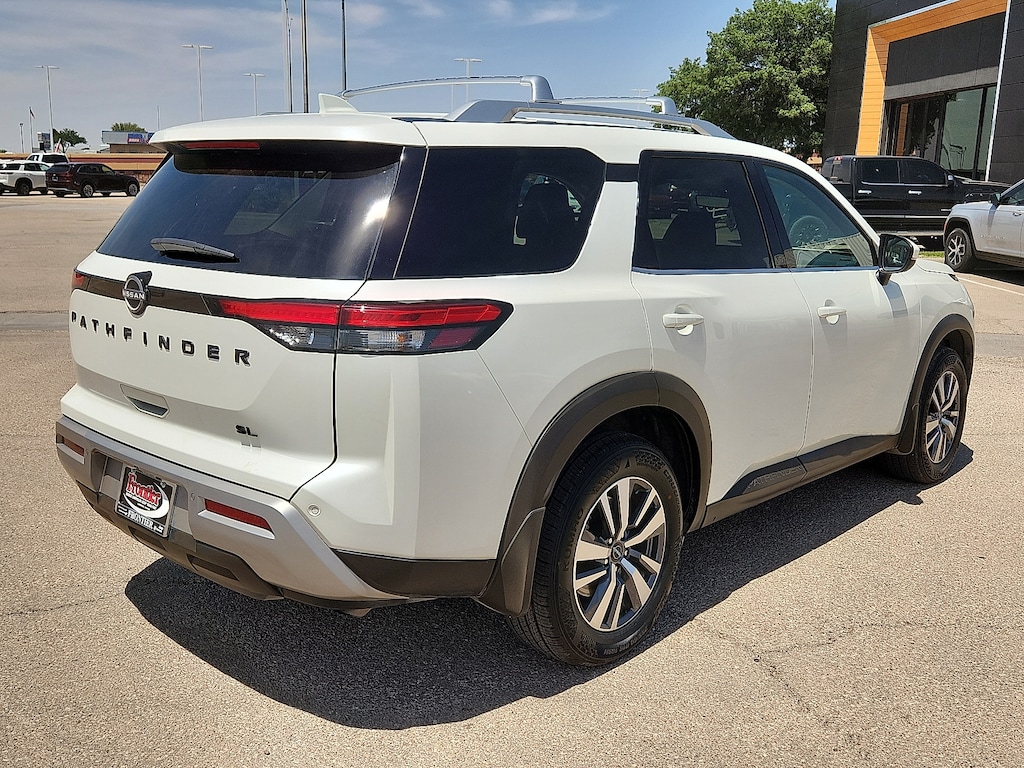 Used 2023 Nissan Pathfinder SL SUV