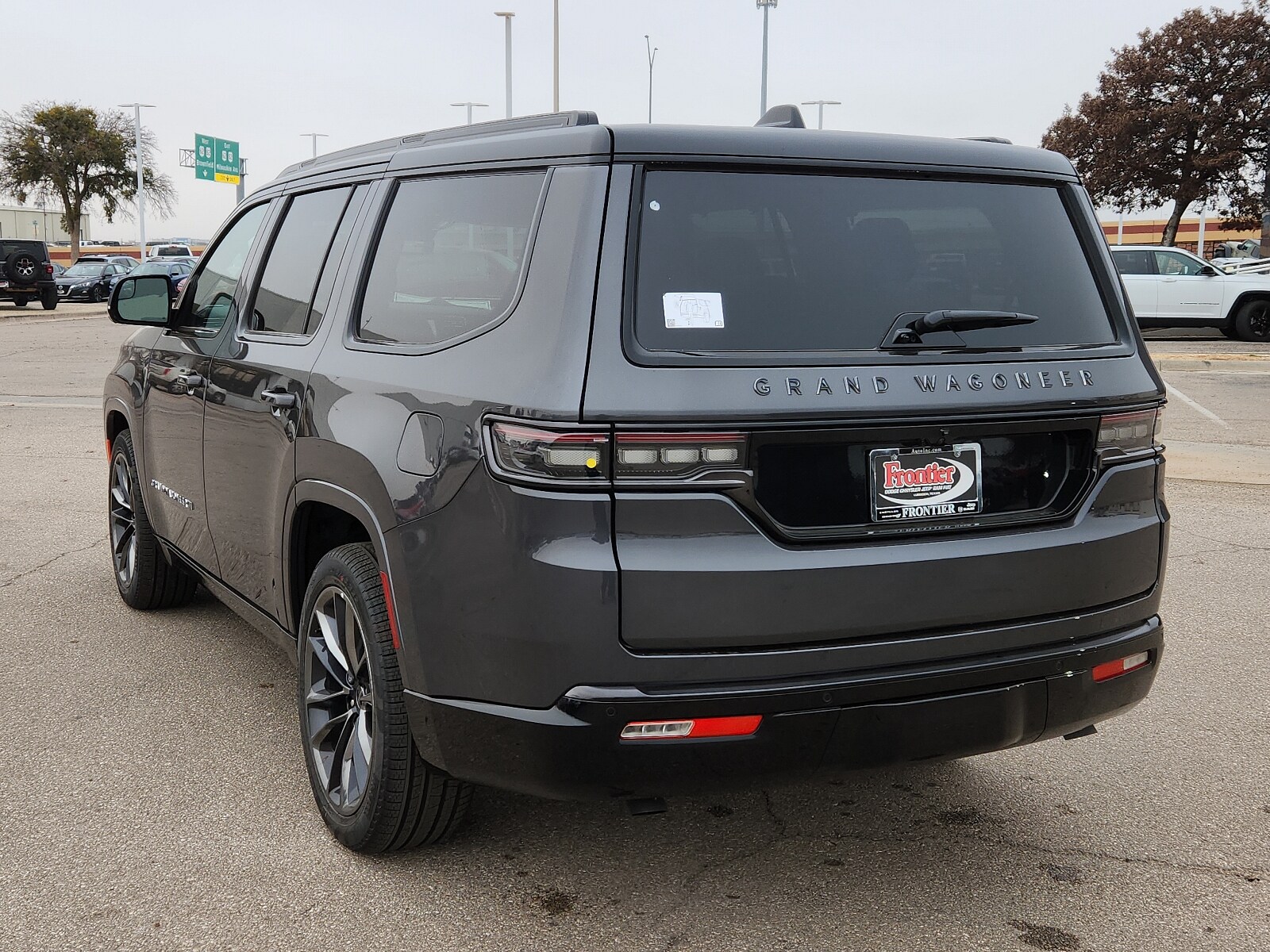 2024 Jeep Grand Wagoneer Obsidian photo 3