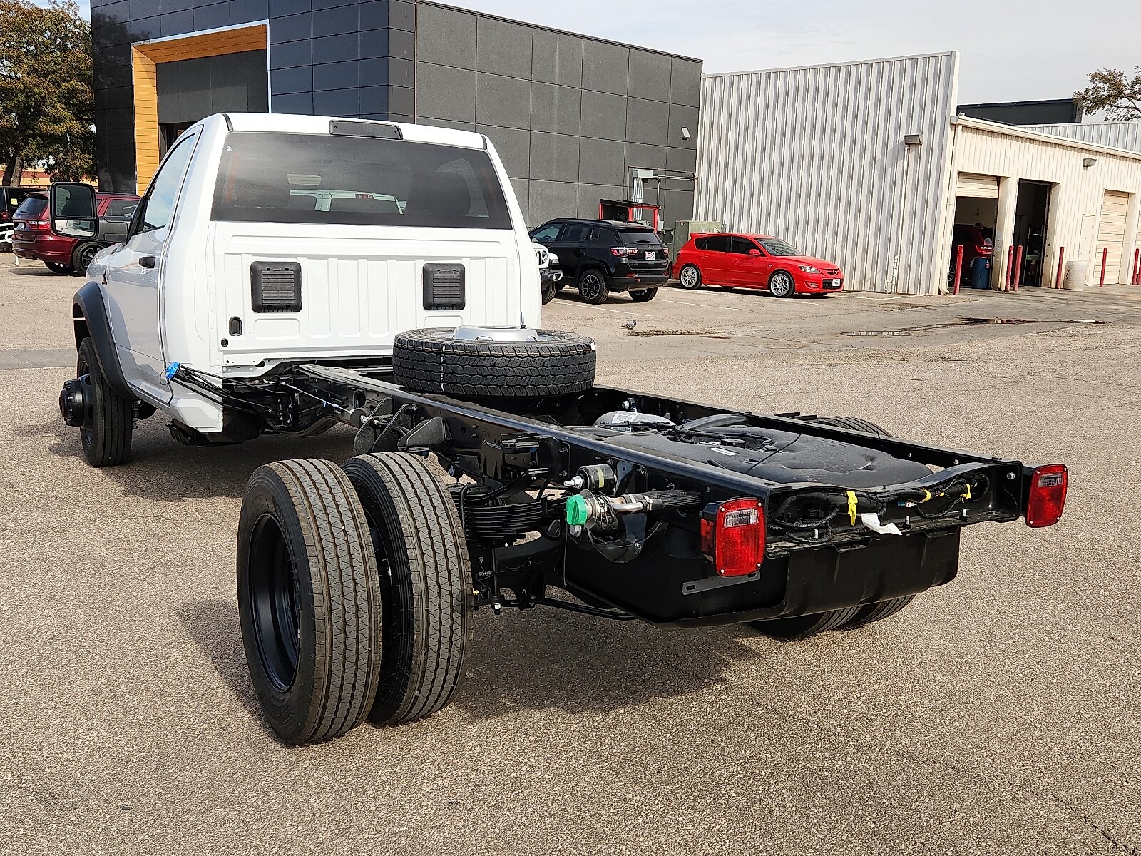 2026 Ram 5500 Tradesman photo 2