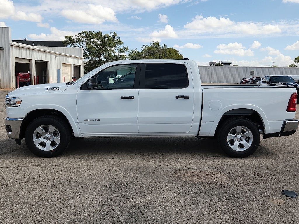 New 2026 Ram 1500 LONE STAR CREW CAB 4X4 5'7 BOX Pickup