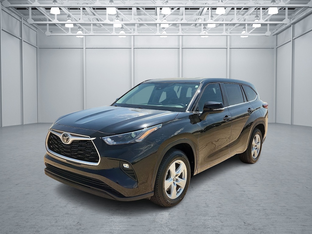 Used 2025 Toyota Highlander SUV