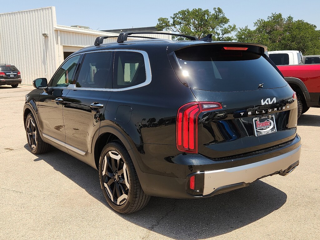 Used 2025 Kia Telluride S SUV