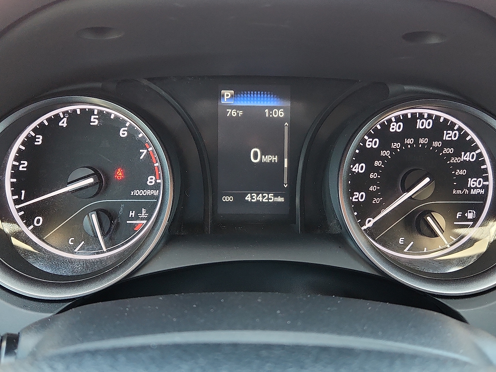 2024 Toyota Camry SE - Photo 18
