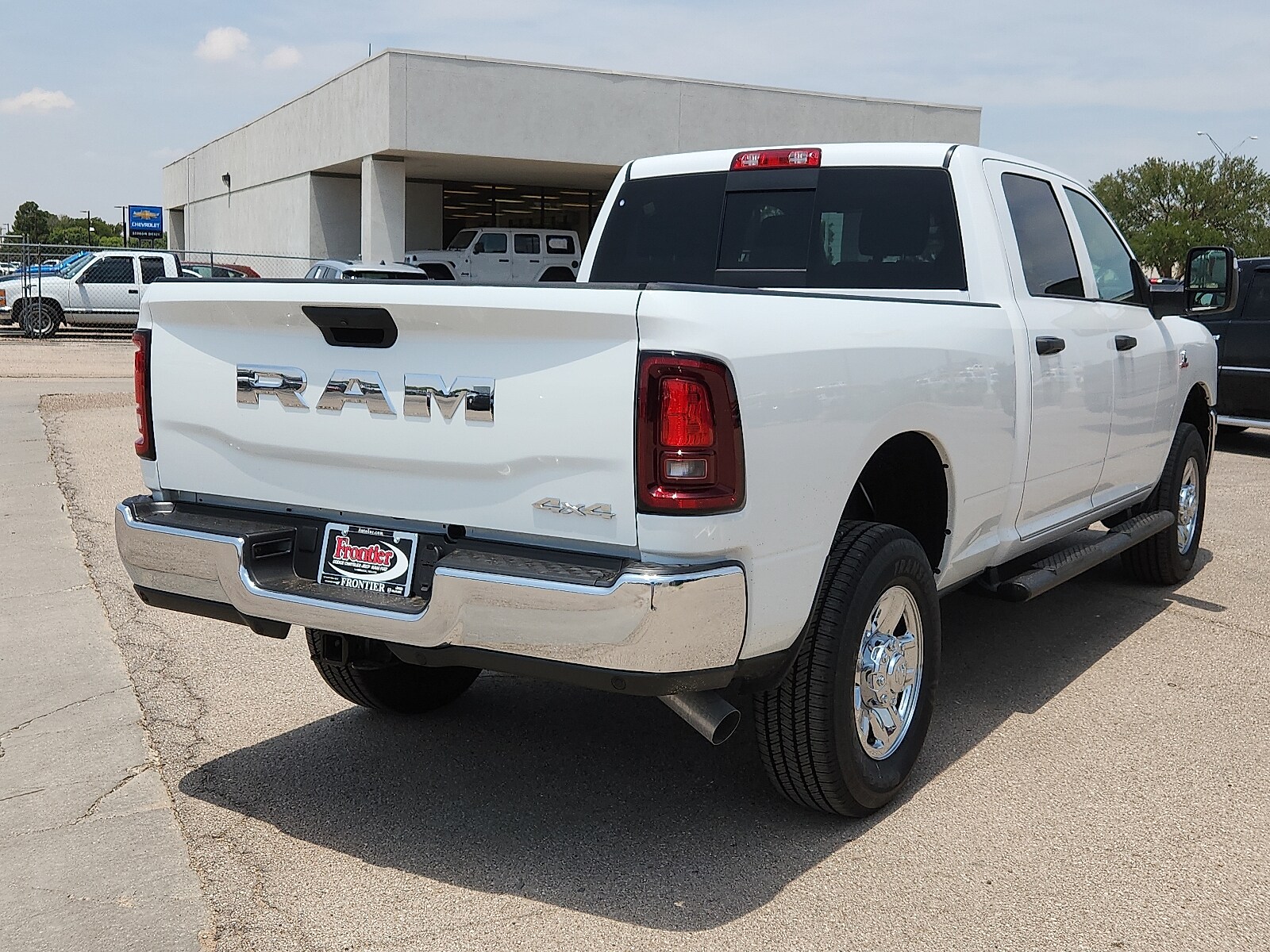 2025 Ram 2500 Tradesman photo 3