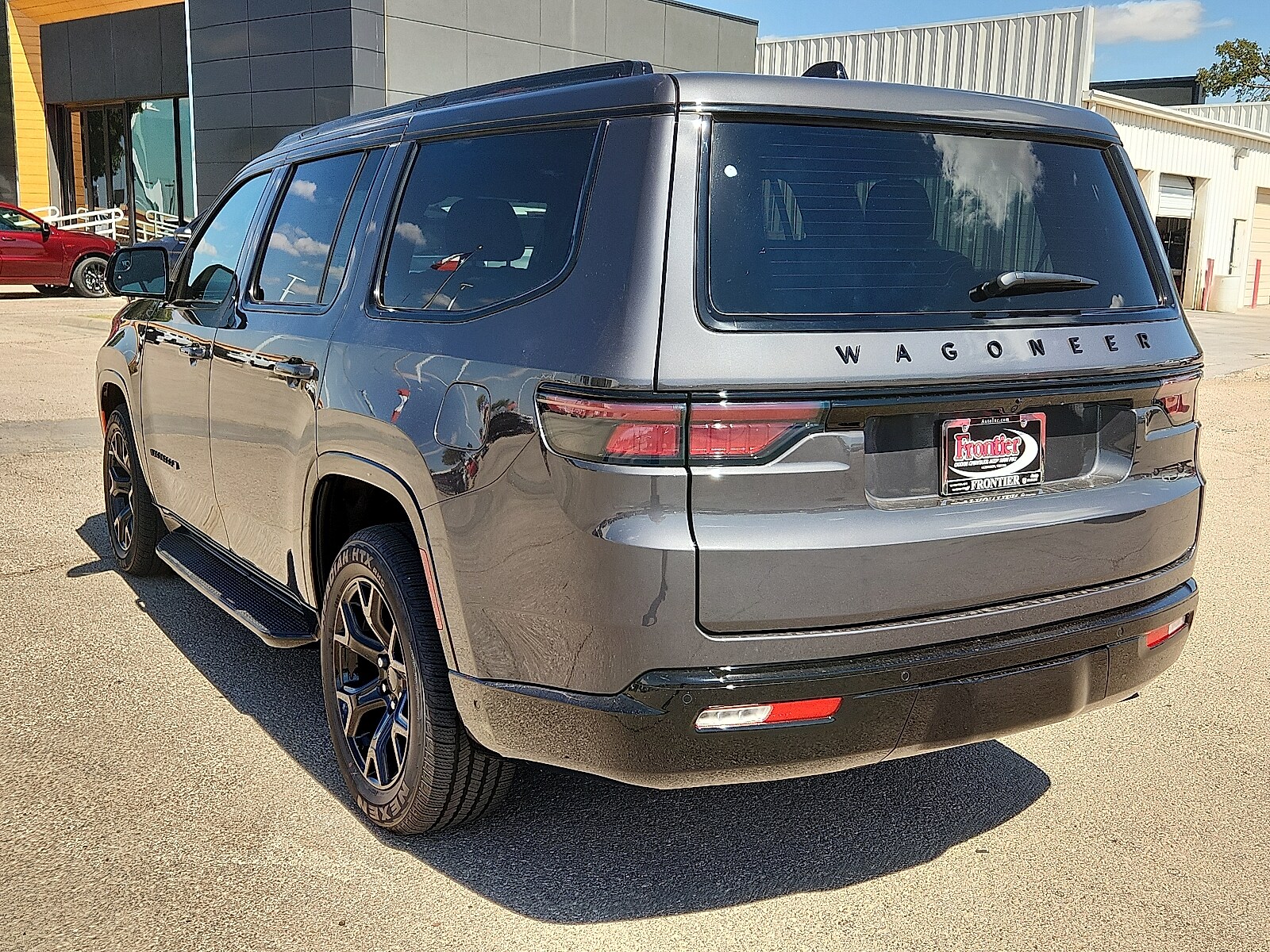 2025 Jeep Wagoneer Carbide photo 3