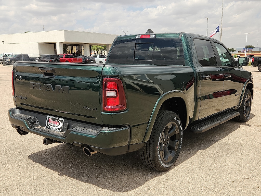 New 2026 Ram 1500 LONE STAR CREW CAB 4X4 5'7 BOX Pickup