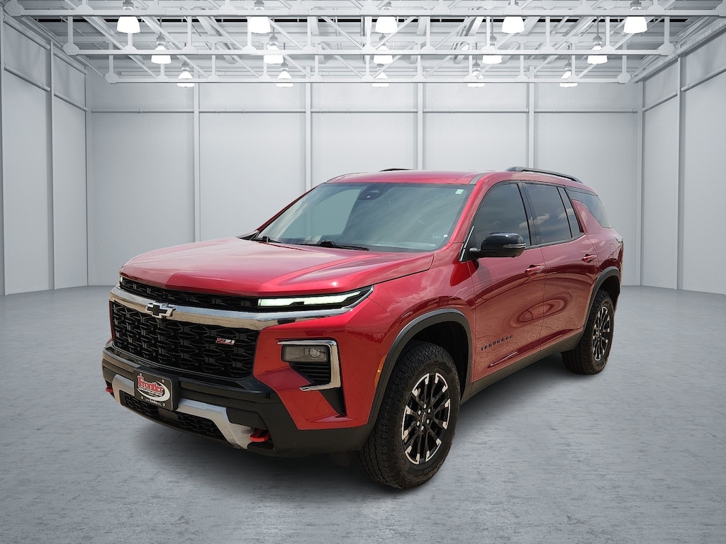 Used 2025 Chevrolet Traverse Z71 SUV