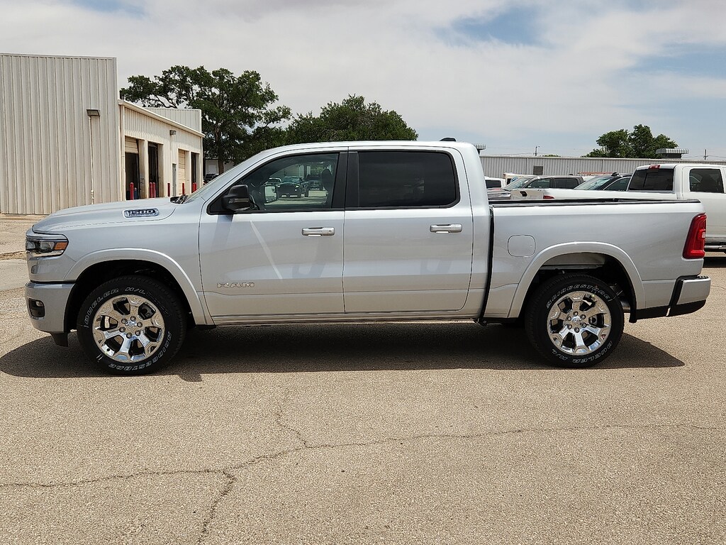 New 2026 Ram 1500 LONE STAR CREW CAB 4X4 5'7 BOX Pickup
