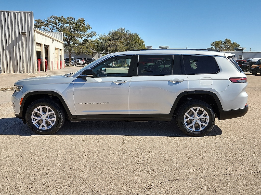 Used 2022 Jeep New Grand Cherokee Limited SUV