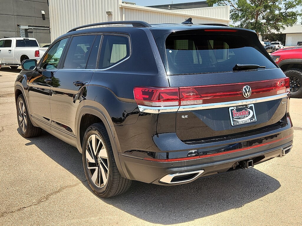Used 2025 Volkswagen Atlas 2.0T SE w/Technology SUV