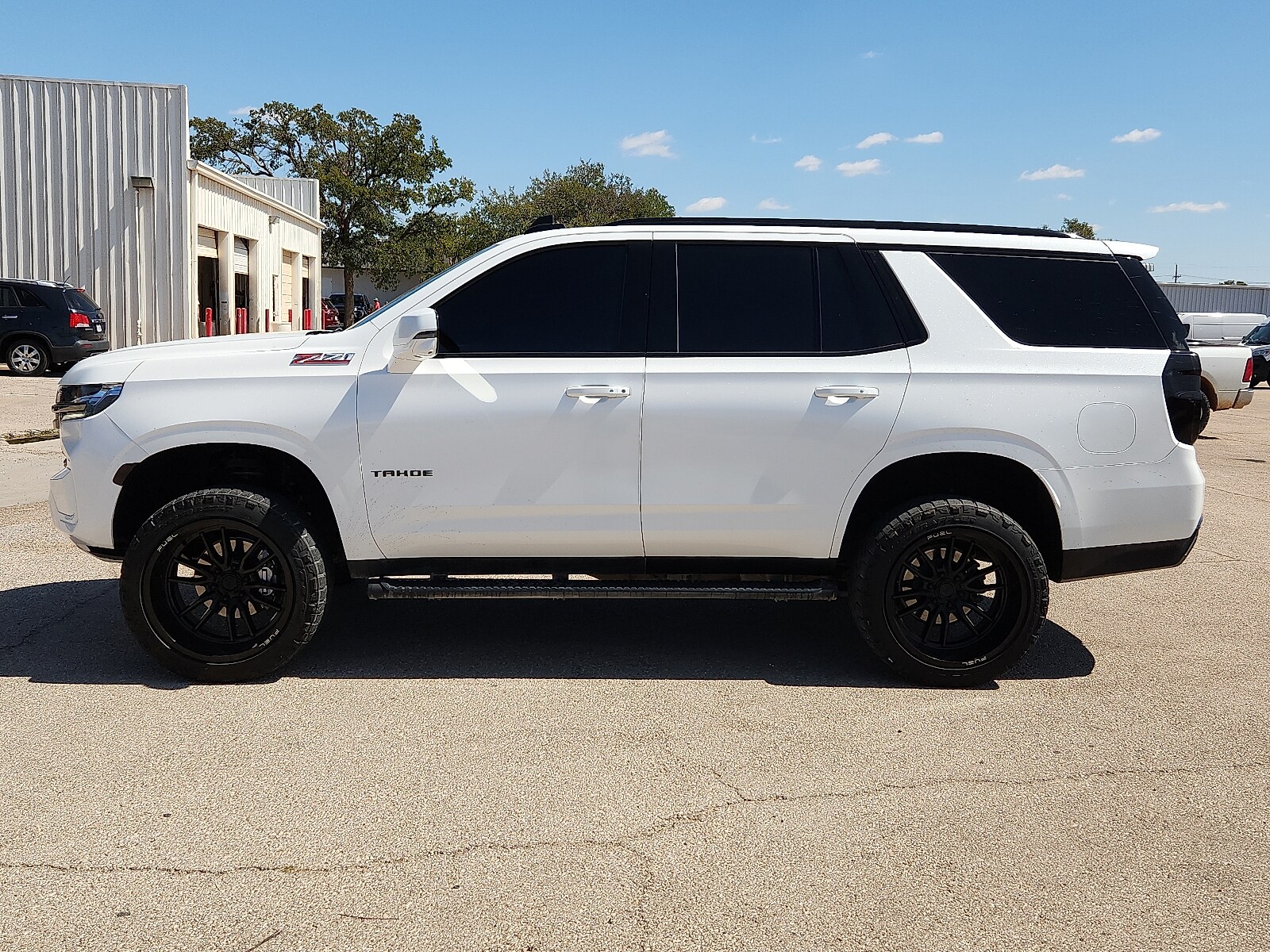 2022 Chevrolet Tahoe Z71 photo 2