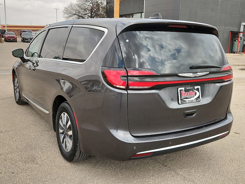 Used 2023 Chrysler Pacifica Plug-In Hybrid Limited Van Passenger Van