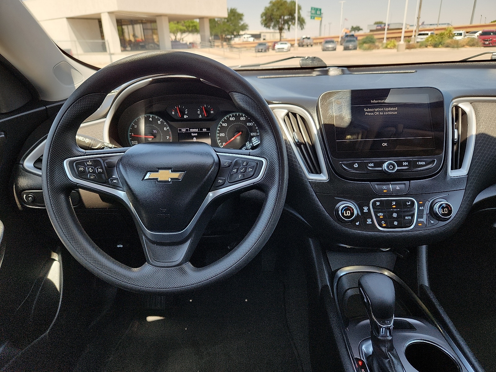 2023 Chevrolet Malibu 1LT - Photo 11