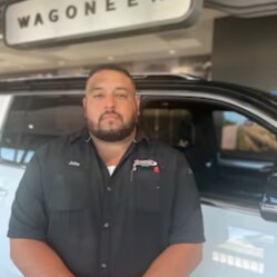 Staff member John Aguilar from ID_4d39d5e39ca5