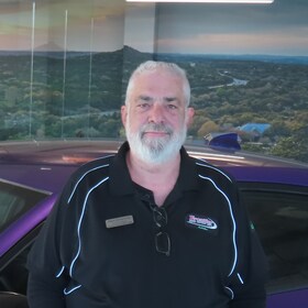 Staff member Albert Etchamendy from ID_6e28b8f8b73a