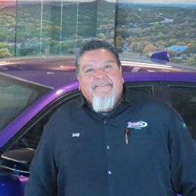 Staff member Andres Perez from ID_4d39d5e39ca5