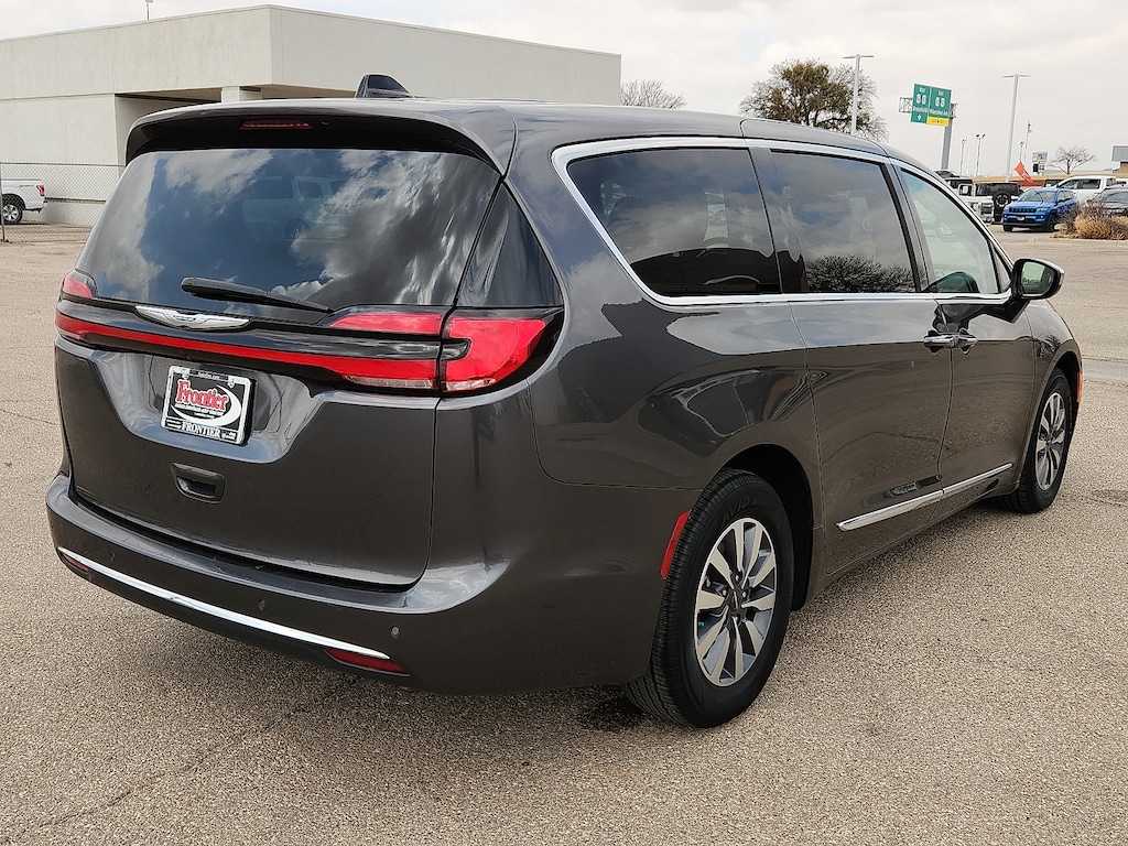 Used 2023 Chrysler Pacifica Plug-In Hybrid Limited Van Passenger Van