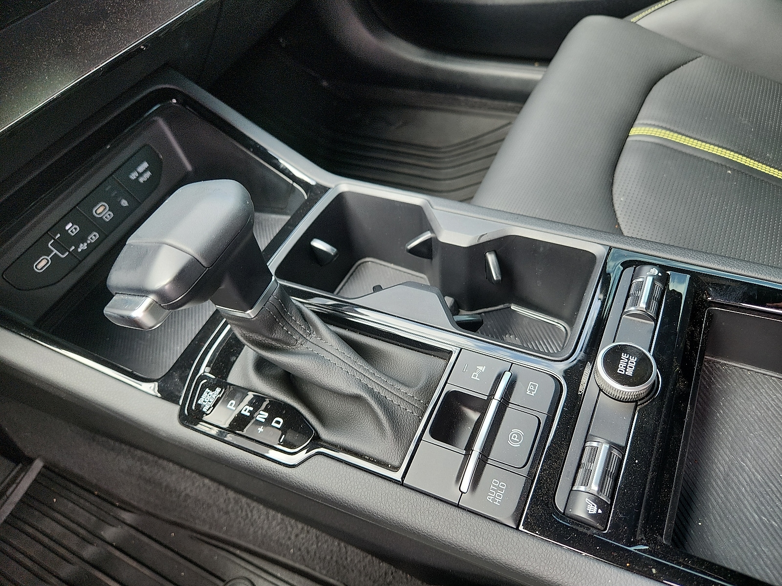 2025 Kia K5 GT - Photo 20