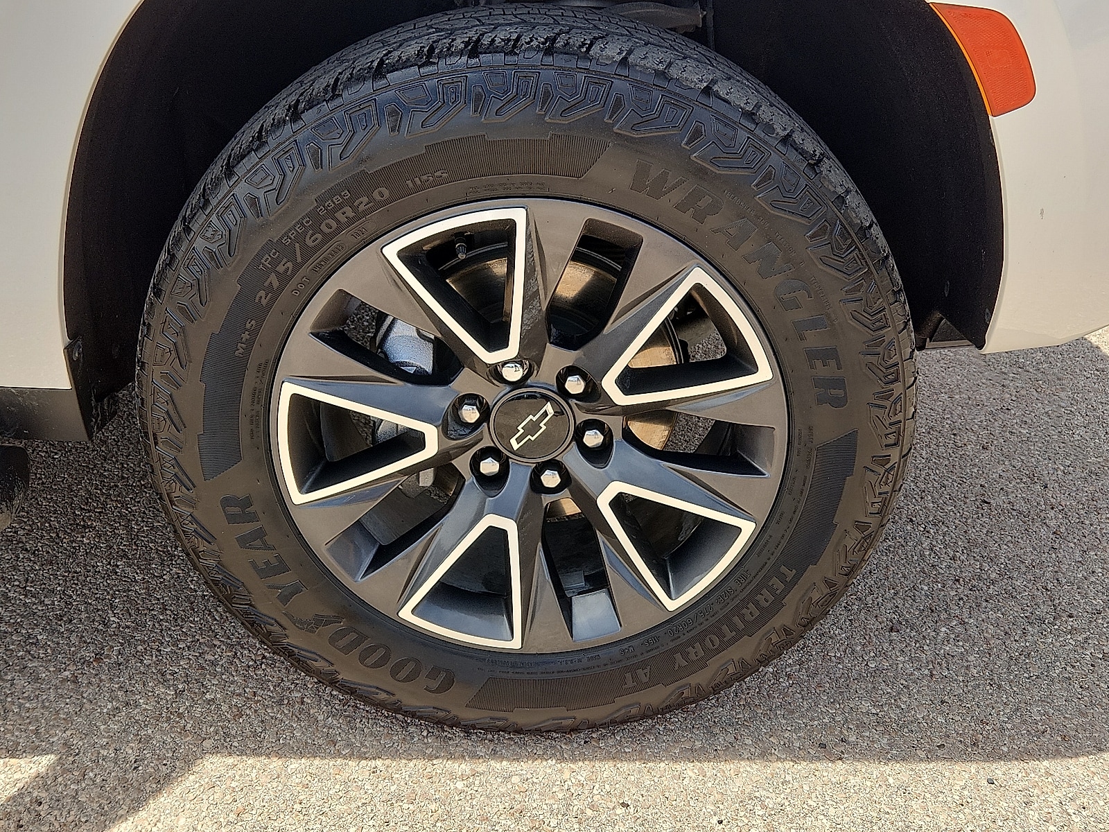 2024 Chevrolet Suburban Z71 - Photo 7