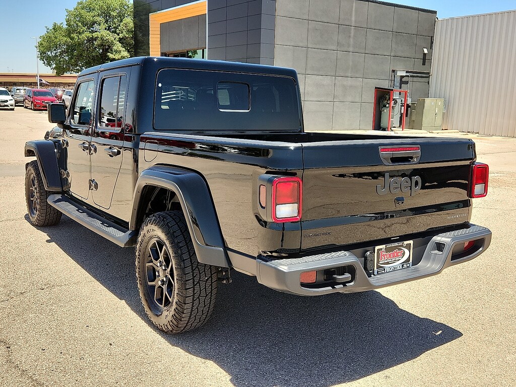 Used 2025 Jeep Gladiator Sport Truck Crew Cab