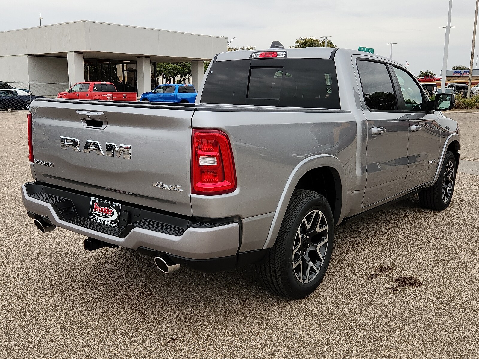 2026 Ram 1500 Laramie photo 4