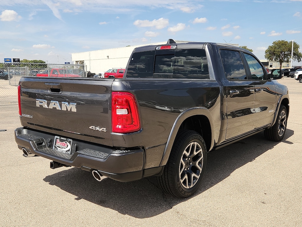 New 2027 Ram 1500 LARAMIE CREW CAB 4X4 5'7 BOX Pickup