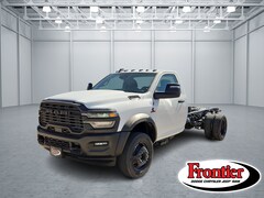 2026 Ram 5500 Chassis Cab TRADESMAN  REGULAR  4X2 84' CA Pickup