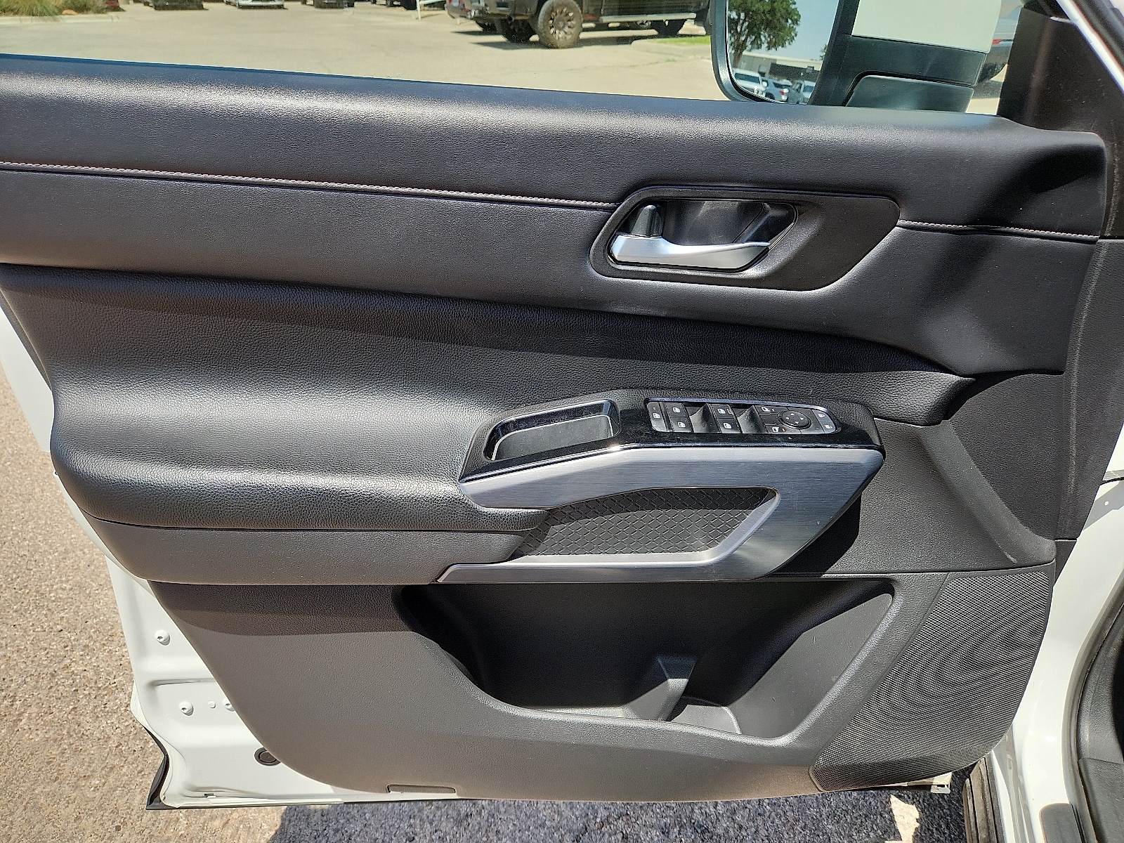 2023 Nissan Pathfinder SL - Photo 10