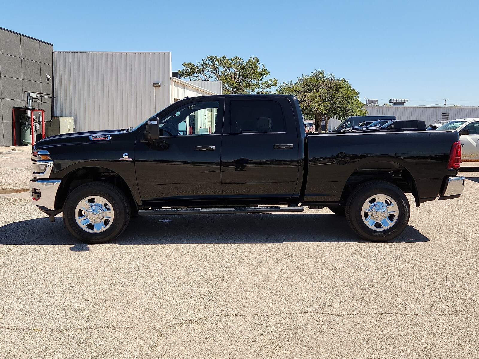 2026 Ram 2500 Tradesman photo 2