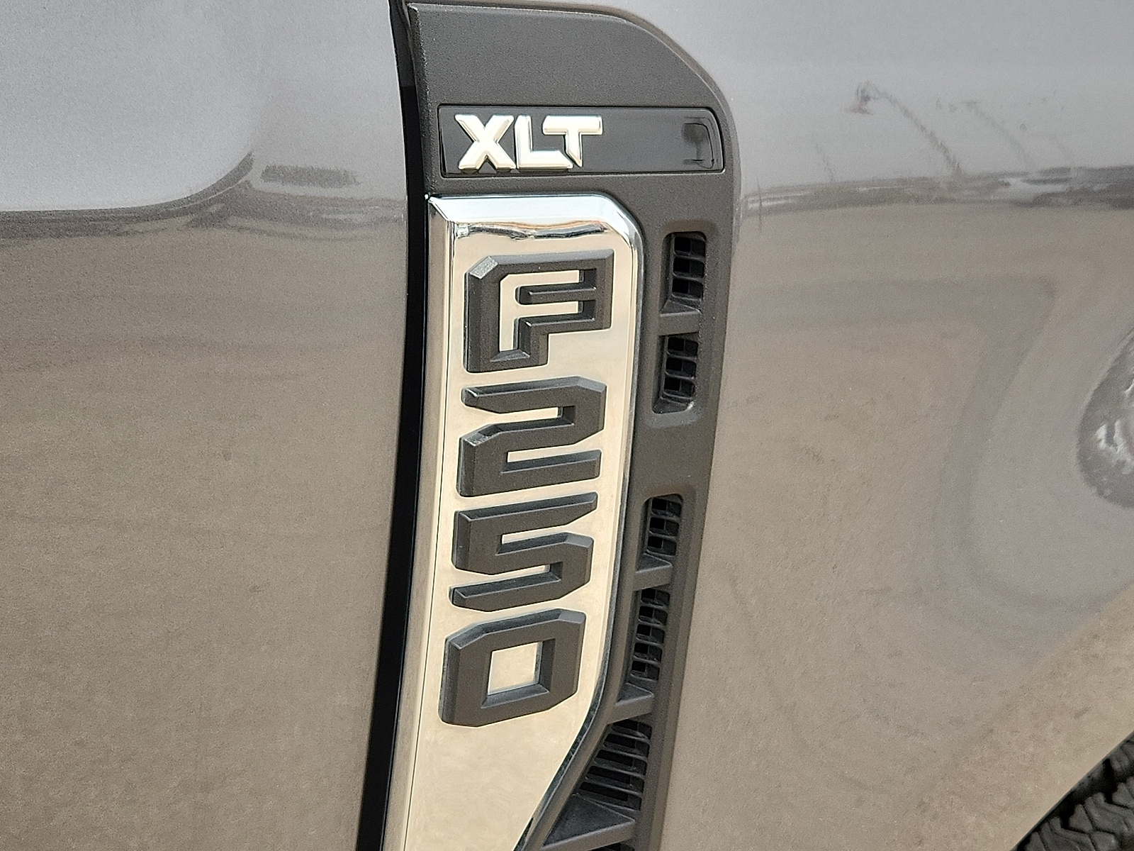 2025 Ford F-250 Super Duty - Photo 8