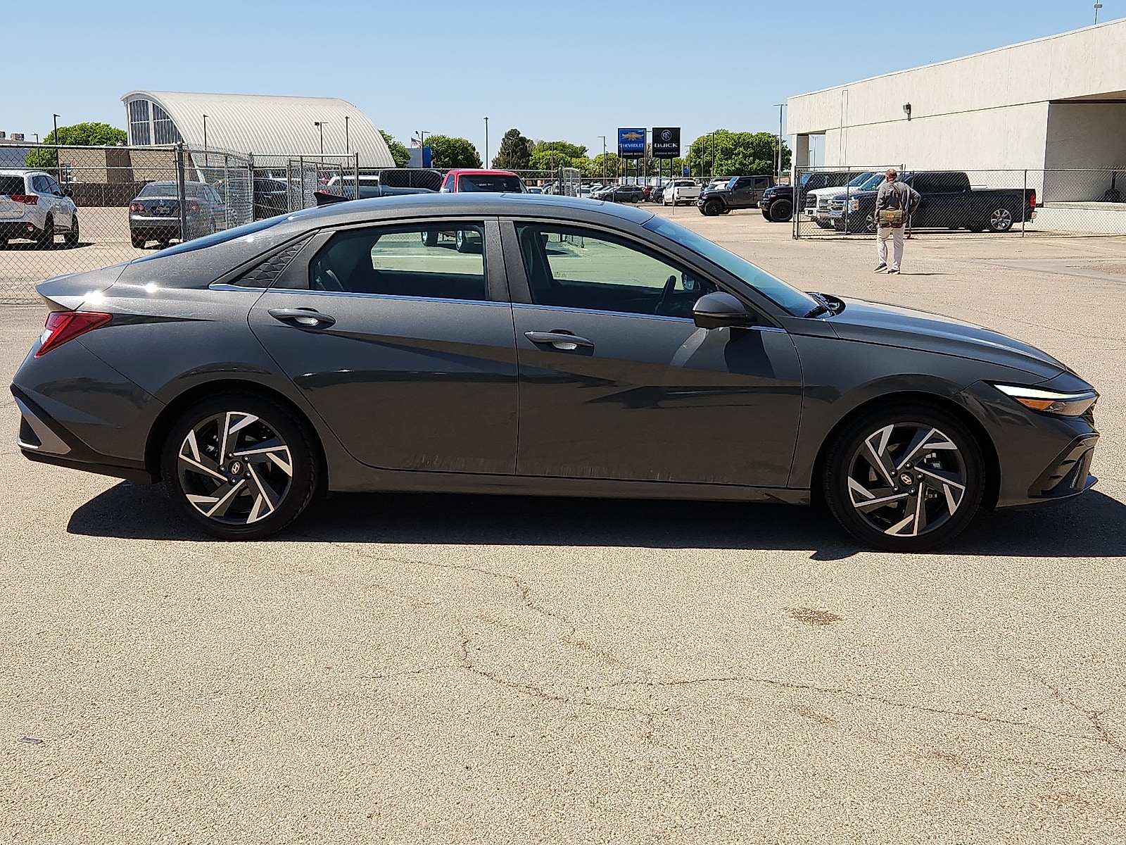 2024 Hyundai Elantra Limited - Photo 5