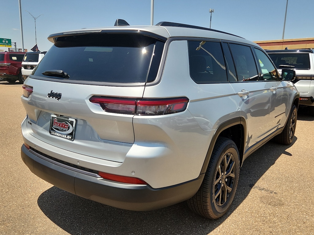 New 2026 Jeep Grand Cherokee L LAREDO ALTITUDE 4X4 Sport Utility