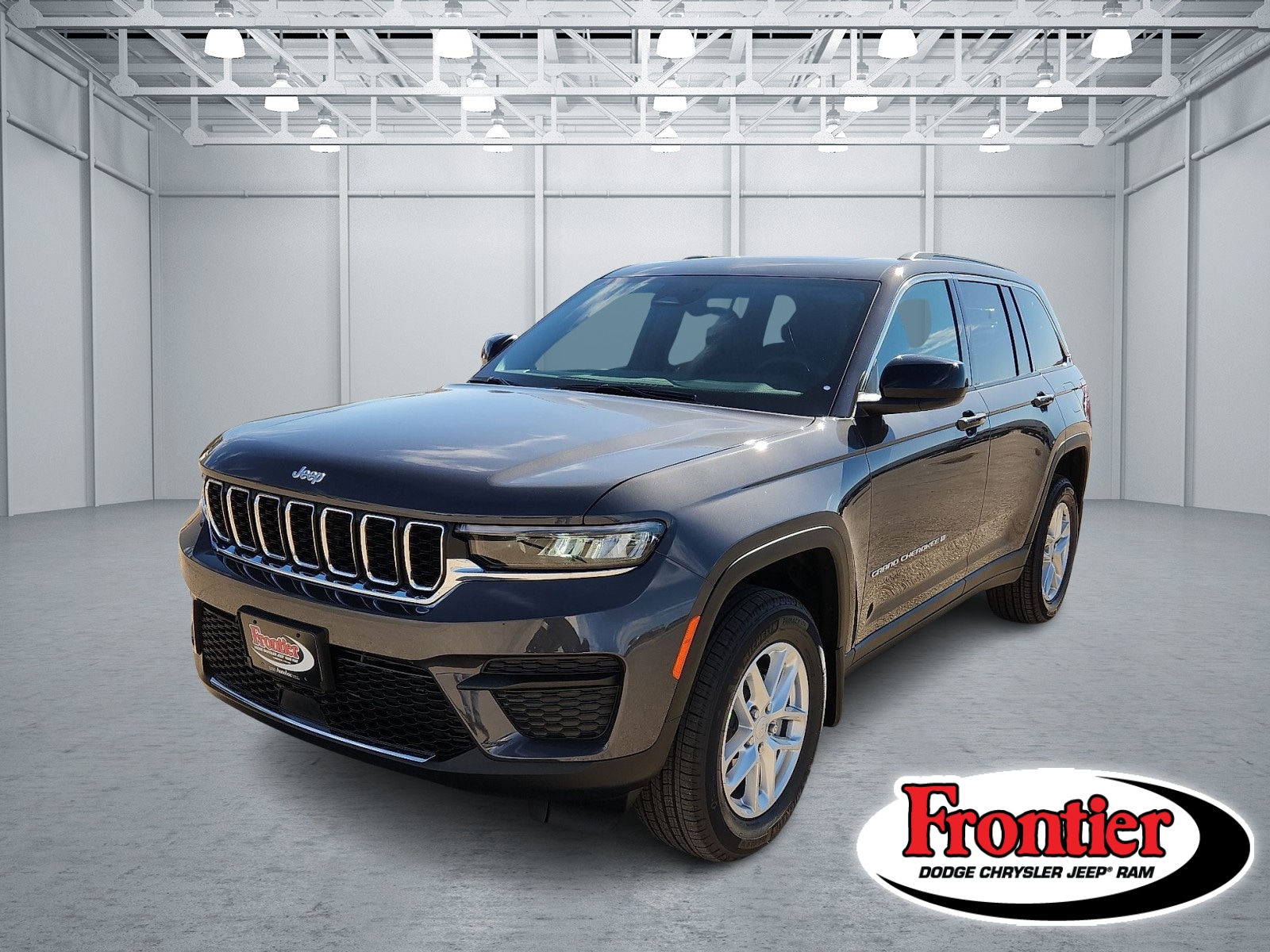 2025 Jeep Grand Cherokee Laredo's photo