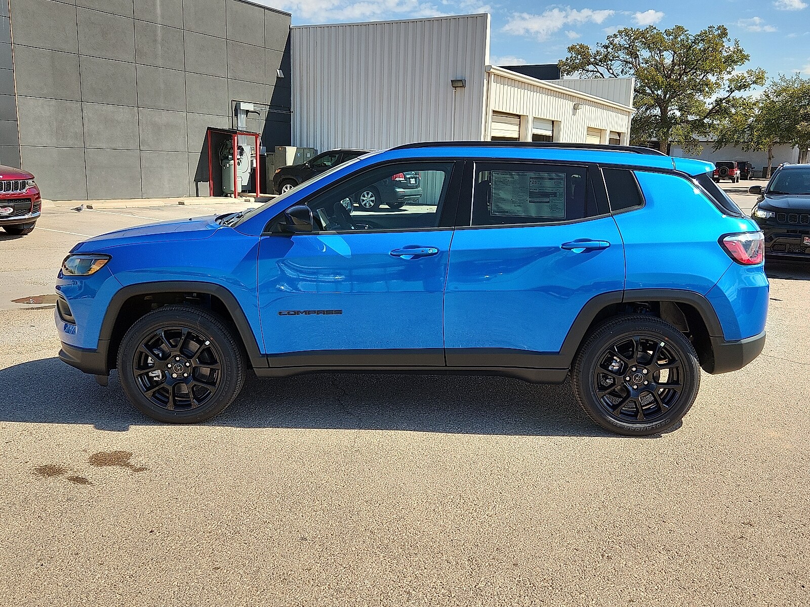 2026 Jeep Compass Latitude Altitude photo 2