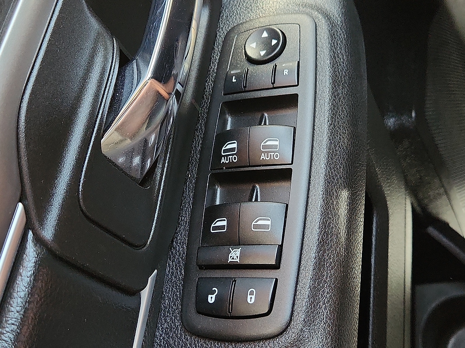 2024 RAM Ram 1500 Classic Warlock - Photo 17