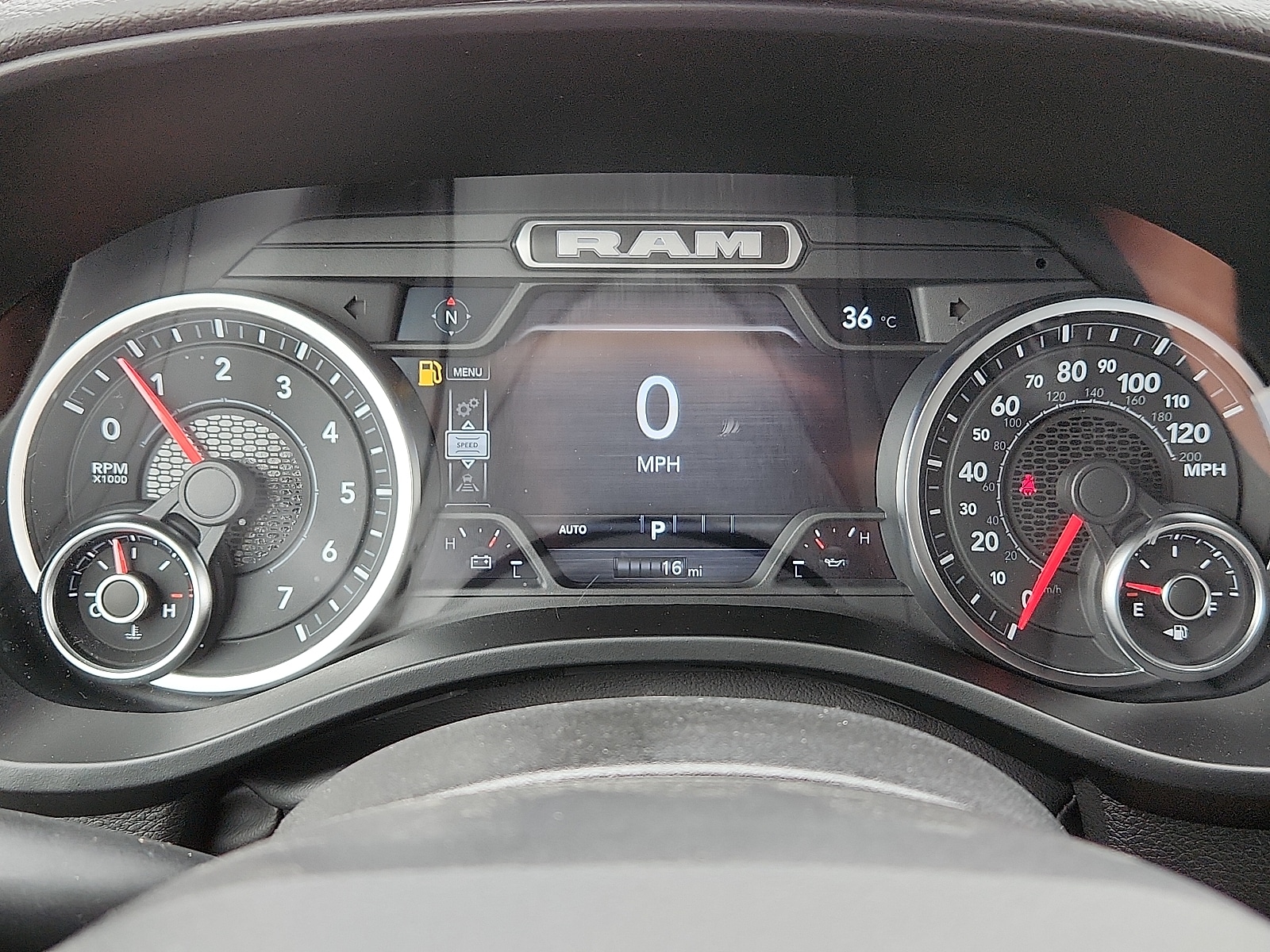 2026 RAM 1500 Laramie - Photo 18