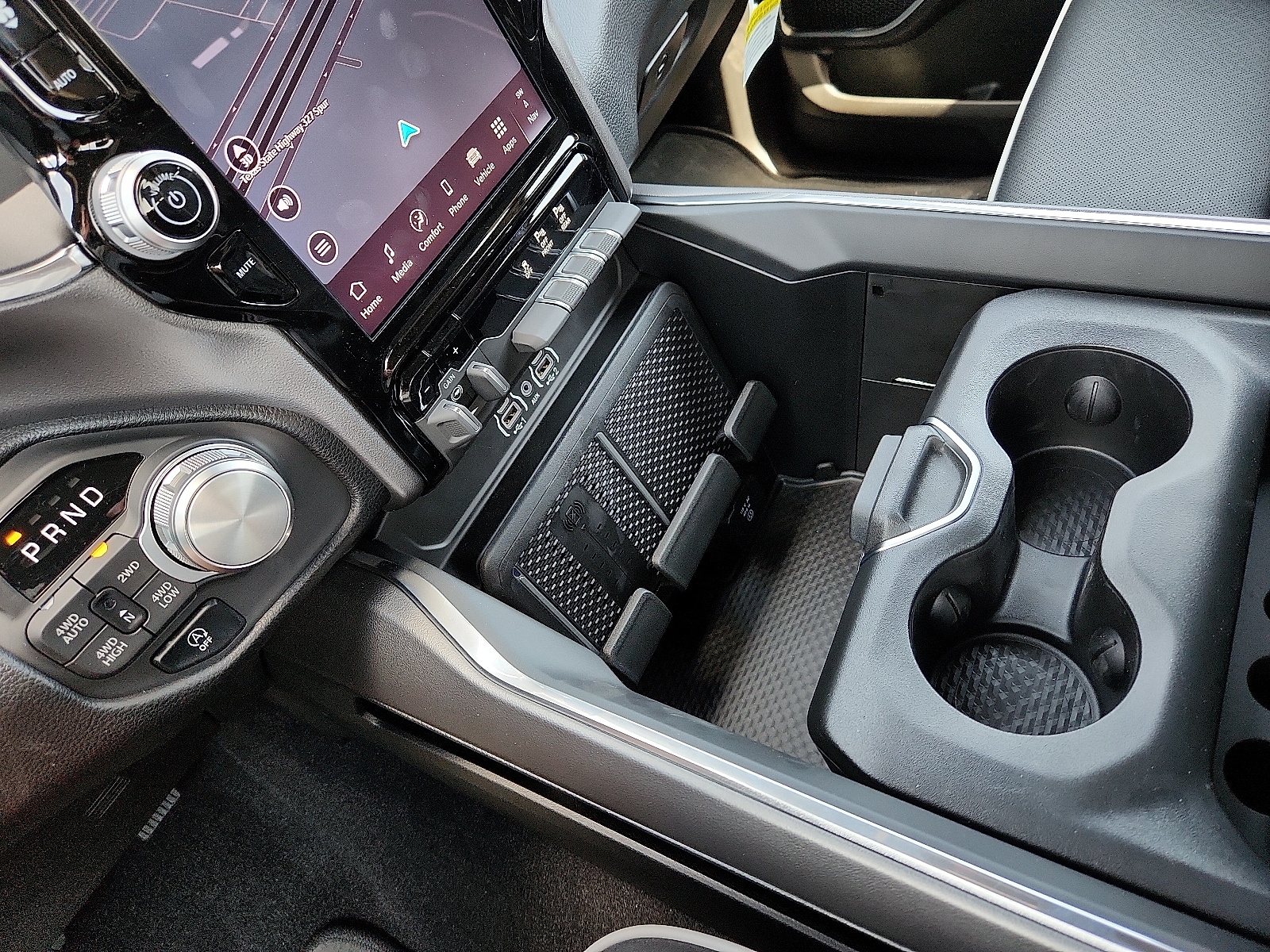2026 RAM 1500 Laramie - Photo 20