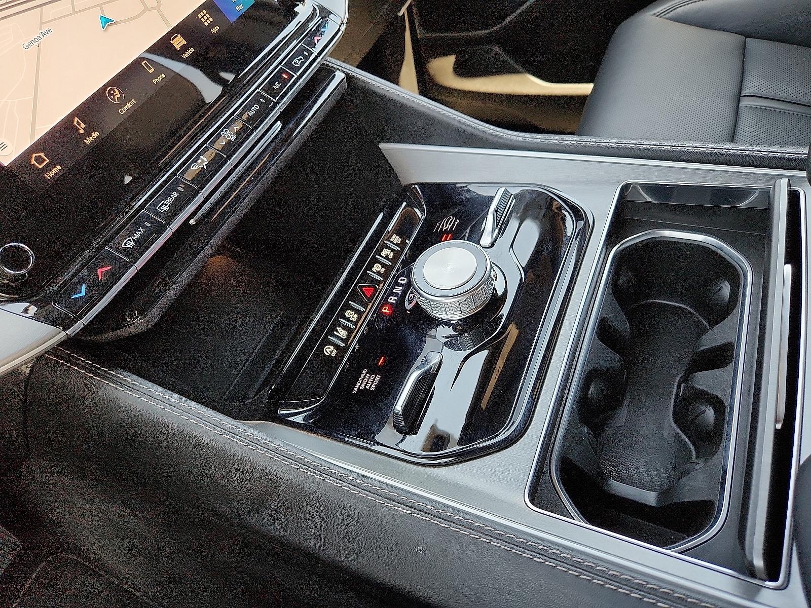 2025 Jeep Wagoneer Series II - Photo 20