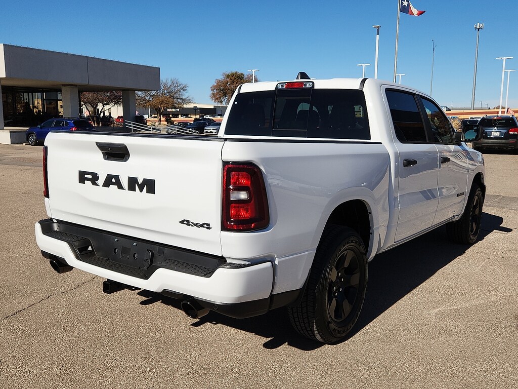 New 2026 Ram 1500 TRADESMAN CREW CAB 4X4 5'7 BOX Pickup