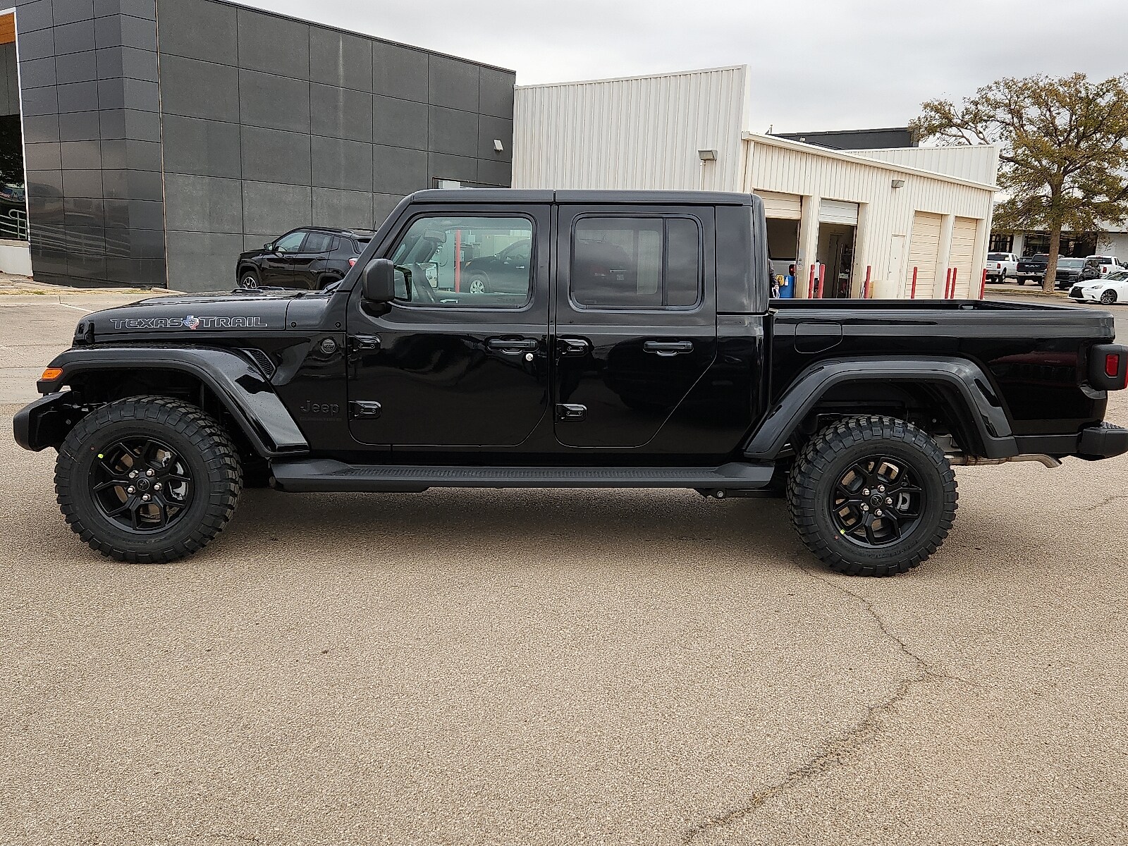 2026 Jeep Gladiator Texas Trail photo 2