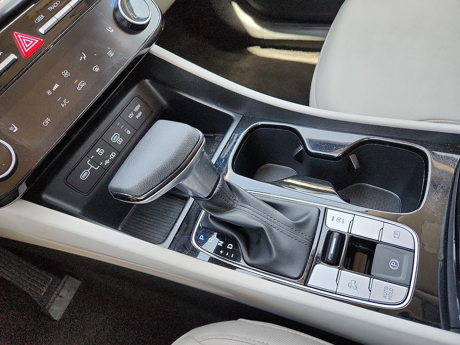 2025 Hyundai Tucson SEL - Photo 20