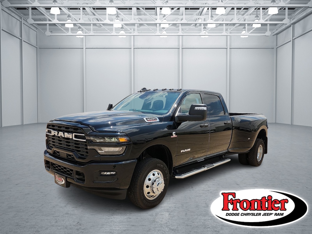 New 2026 Ram 3500 LONE STAR CREW CAB 4X4 8' BOX Pickup