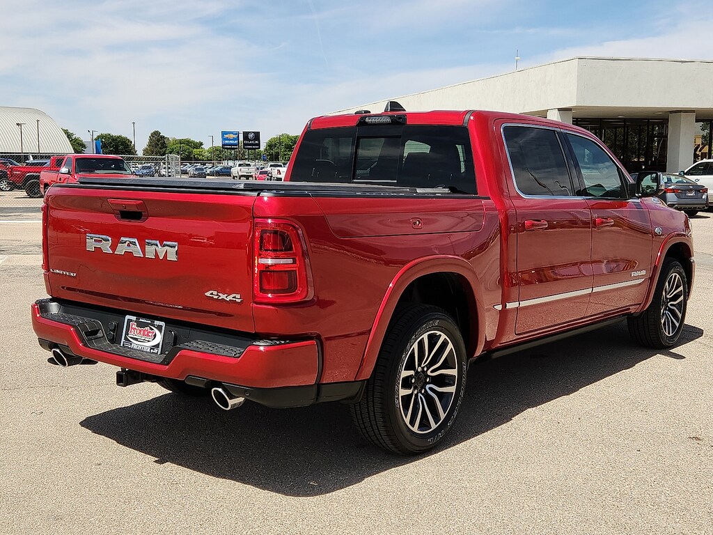 New 2026 Ram 1500 LIMITED CREW CAB 4X4 5'7 BOX Pickup
