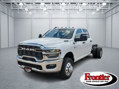 2025 Ram 3500 Chassis Cab 3500 TRADESMAN CREW CAB CHASSIS 4X4 60' CA Pickup