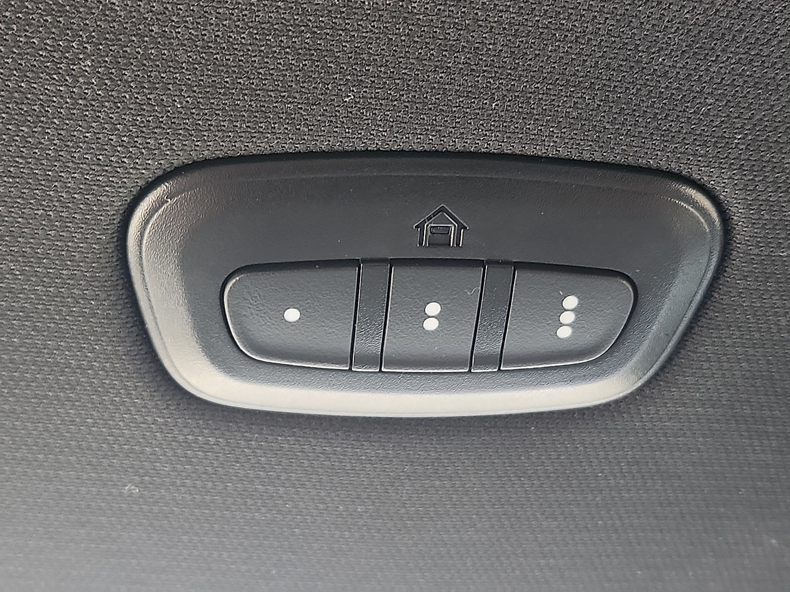 2025 RAM Ram 1500 Pickup Laramie - Photo 18