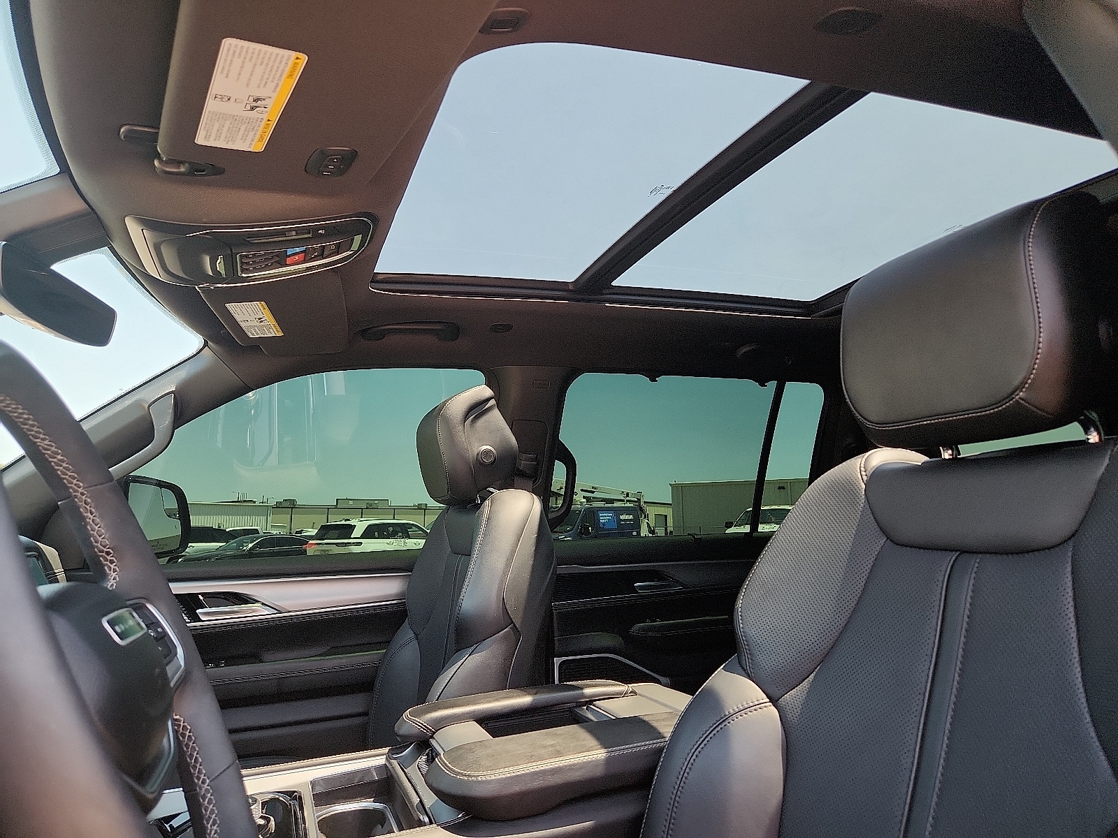2024 Jeep Wagoneer Series II - Photo 11
