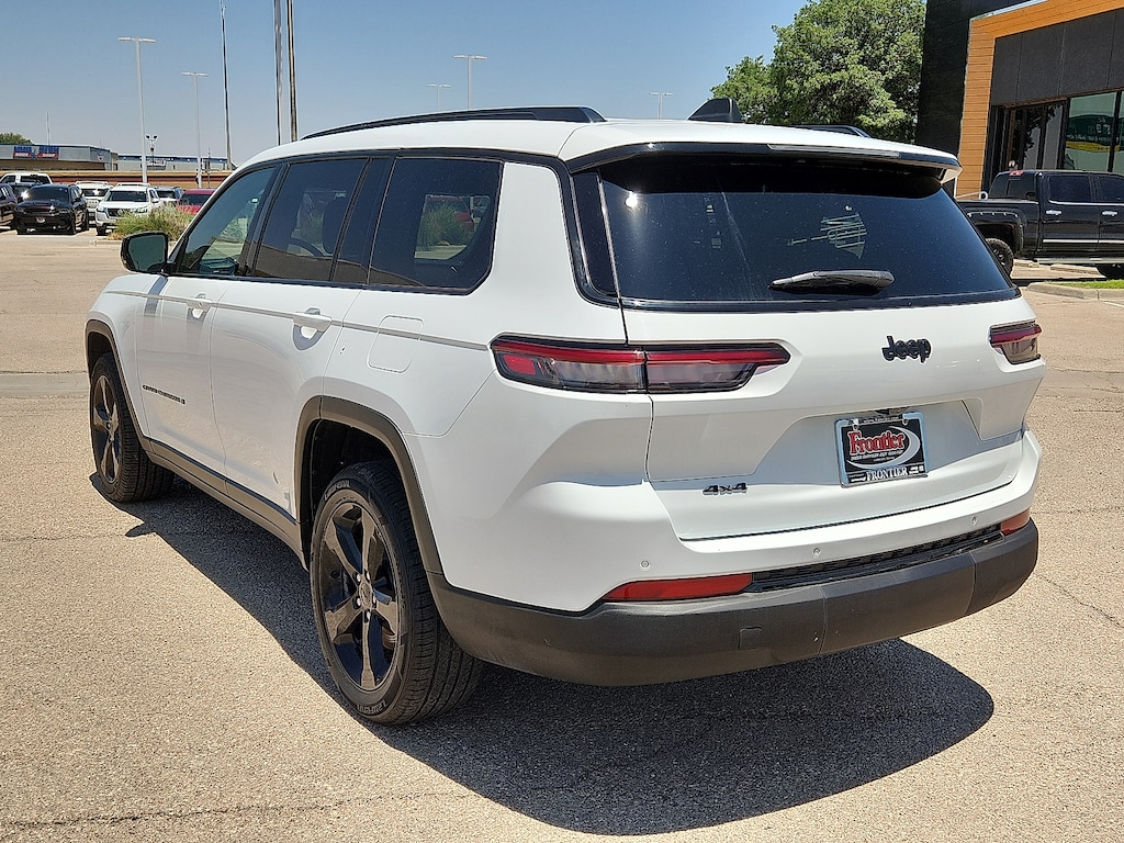 Used 2023 Jeep Grand Cherokee L Laredo SUV