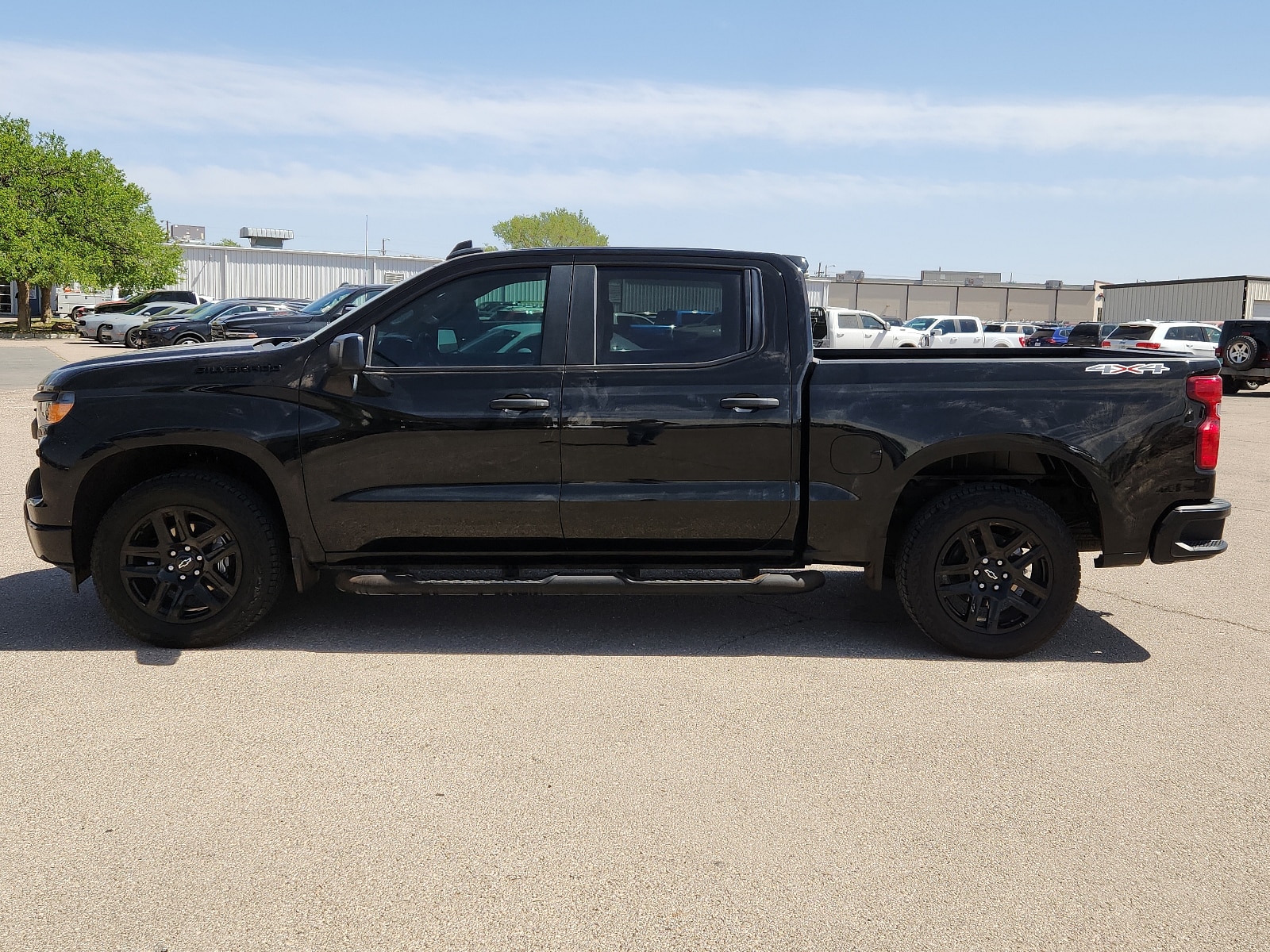 Used 2024 Chevrolet Silverado 1500 Custom with VIN 3GCPDBEK3RG332211 for sale in Lubbock, TX