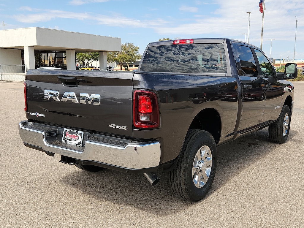 New 2026 Ram 2500 LONE STAR CREW CAB 4X4 6'4 BOX Pickup