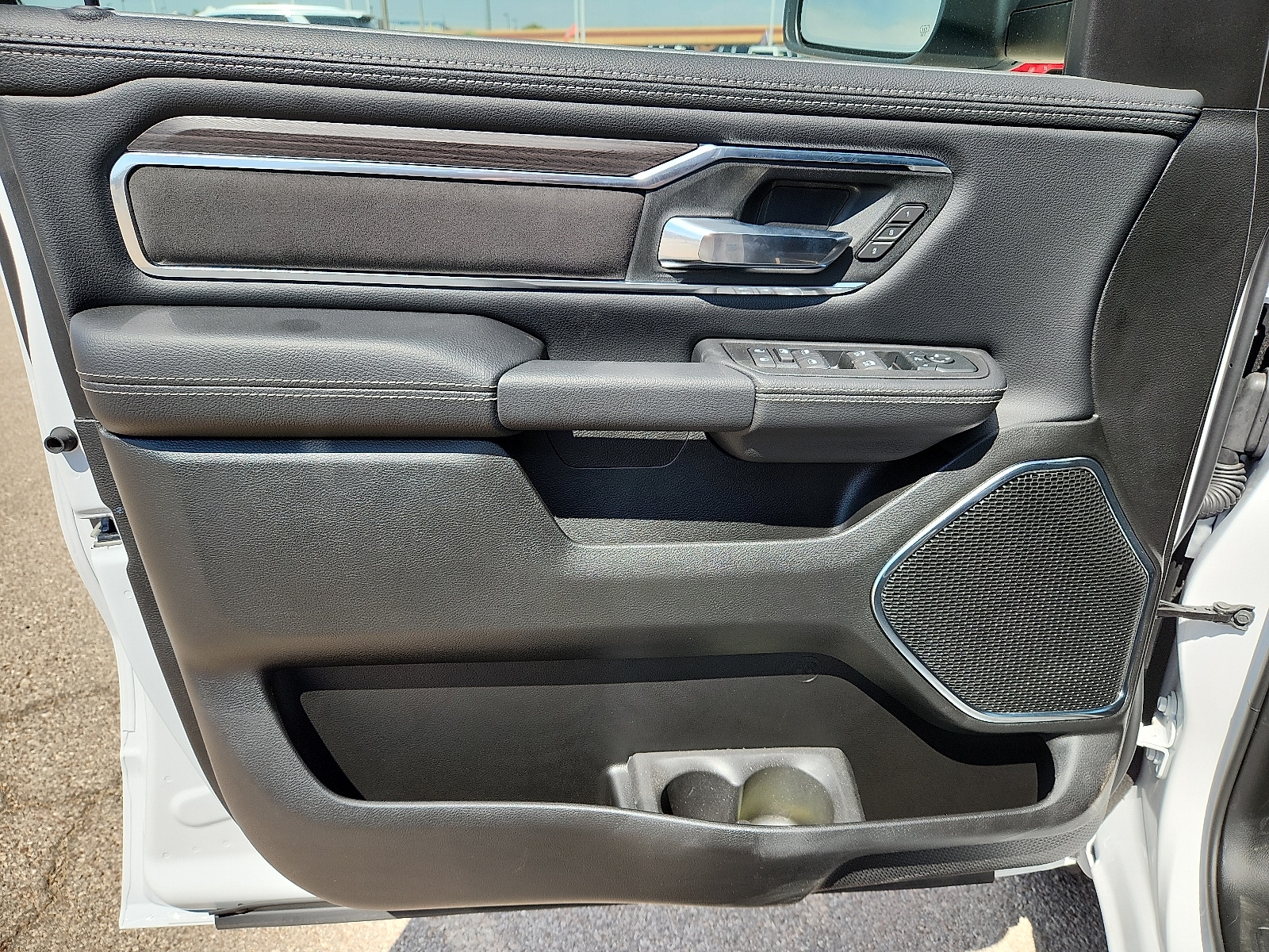 2026 RAM 1500 Laramie - Photo 12